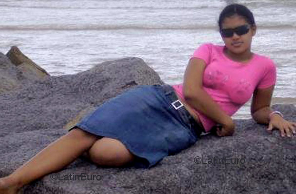 Date this hot Brazil girl Leticia from JARDIM B4670