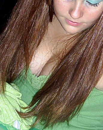 Date this attractive Brazil girl Marianne from RIO DE JANEIRO B4736