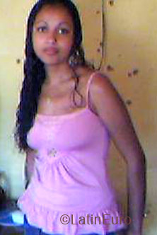 Date this sensual Brazil girl Vanessa from BARRETOS B4806