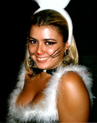 Date this tall Brazil girl Vivian from CAMPINAS B4809