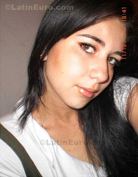 Date this cute Brazil girl Anna from Petrolina B481