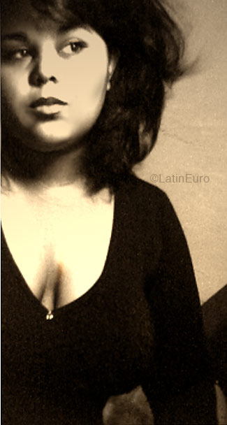 Date this beautiful Brazil girl Maria from  B4878