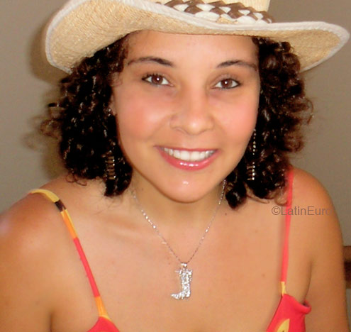 Date this good-looking Brazil girl Jaqueline from MONTES CLAROS B5011