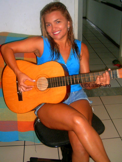 Date this beautiful Brazil girl Lindaura from FORTALEZA B5051