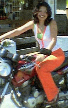 Date this hard body Brazil girl Claudia from CABO B5128