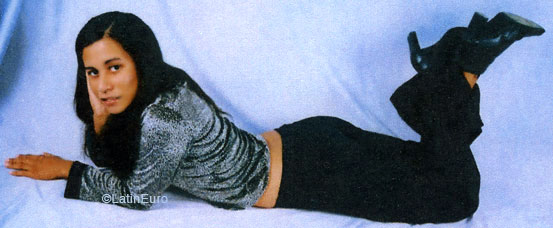 Date this sultry Brazil girl Tania from EUNAPOLIS B5137