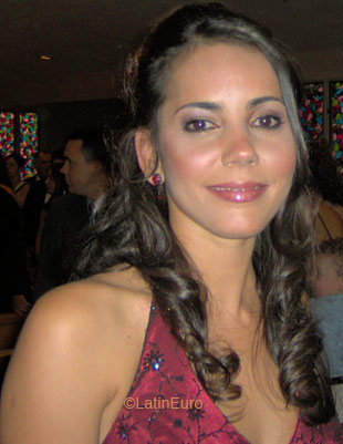 Date this passionate Brazil girl Alessandra from  B5143