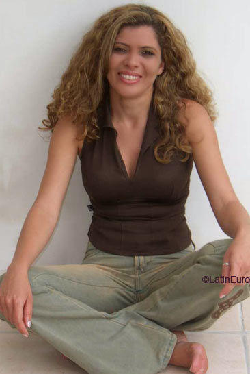 Date this georgeous Brazil girl Rosangela from CUIABA B5209