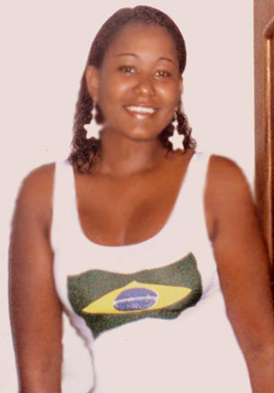 Date this pretty Brazil girl Elizabeth from HORIZONTE B5424