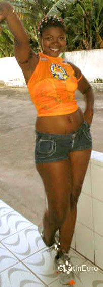 Date this hard body Brazil girl Eliene from SANTA INES B5429