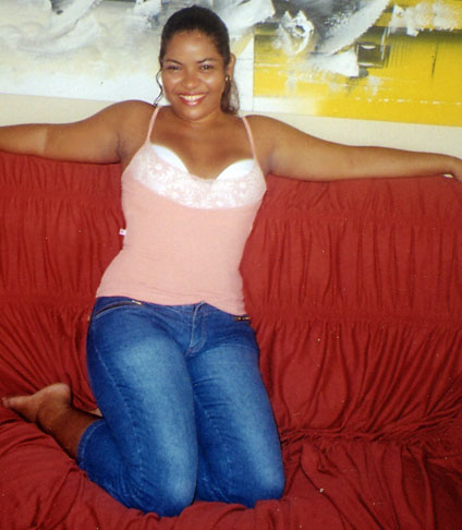 Date this foxy Brazil girl Diana from ANANINDEUA B5464