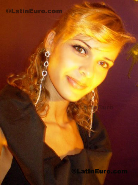Date this voluptuous Brazil girl Maria Clara from Anapolis BR3879