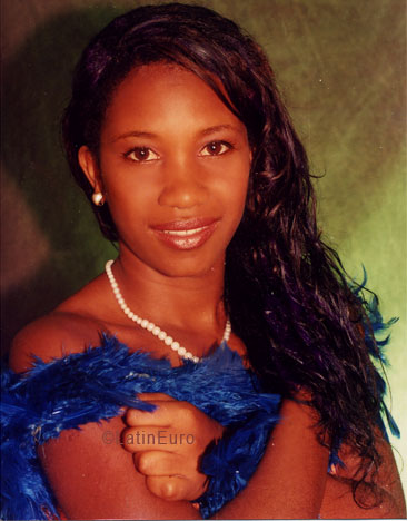 Date this charming Brazil girl Josete from CARPINA B5566