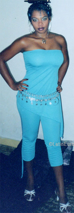 Date this voluptuous Brazil girl Erica from CORONEL FABRICIANO B5574