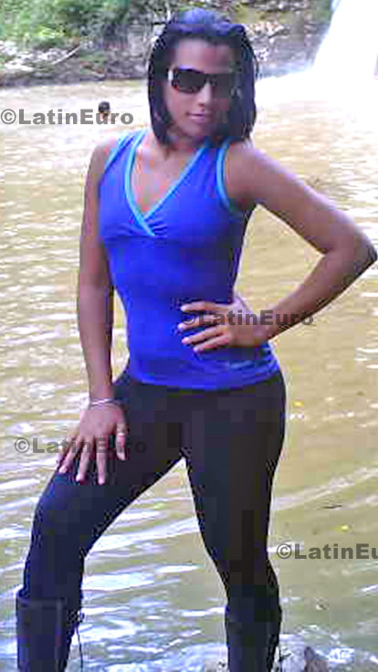 Date this gorgeous Brazil girl Maria from Luca S Do Rio Verde B558