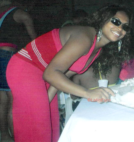 Date this sensual Brazil girl Falvia from SALVADOR B5889