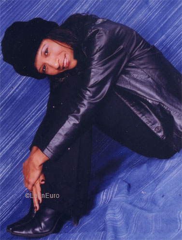 Date this charming Brazil girl Valeria from Governador Valadares B668