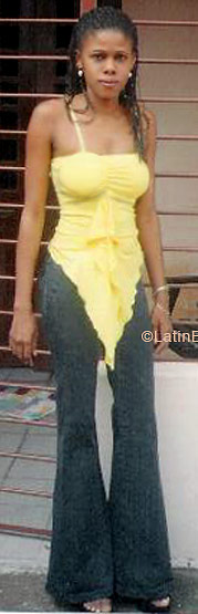 Date this stunning Brazil girl B6025 from  B6025