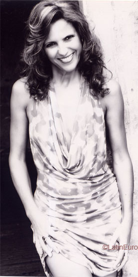 Date this pretty Brazil girl Ester from CASCAVEL B6128