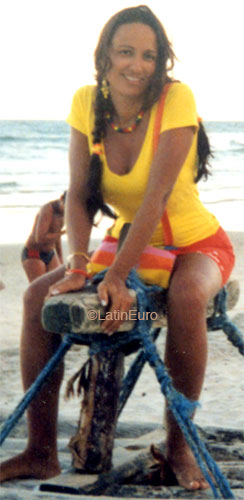 Date this funny Brazil girl Frilda from PATOS DE MINAS B6161