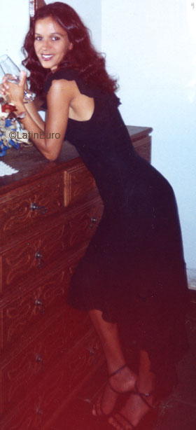 Date this charming Brazil girl Maria from GALILEIA B6231