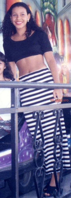 Date this hard body Brazil girl Ana from RECIFE B6239