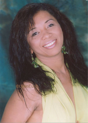 Date this beautiful Brazil girl Paula from  B6256