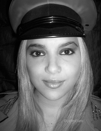 Date this good-looking Brazil girl Janusa from CURITIBA B6269