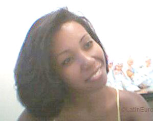 Date this delightful Brazil girl Simone from  B6275