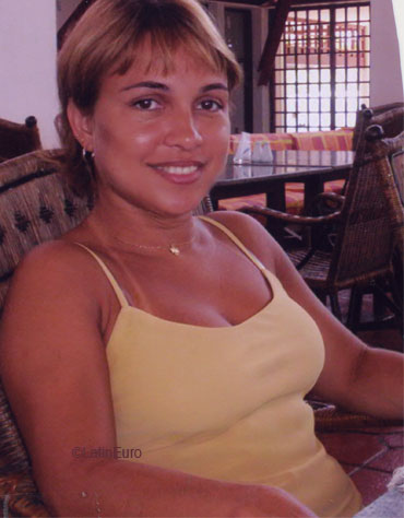 Date this voluptuous Brazil girl Mercia from TERESINA B6301