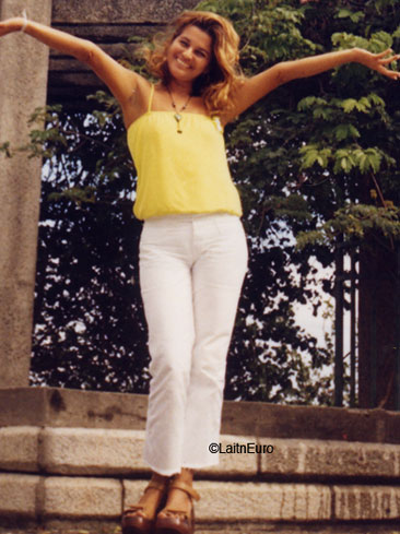 Date this attractive Brazil girl Nailza from SALVADOR B6306