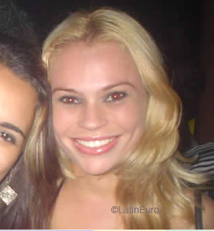 Date this hard body Brazil girl Hevellin from PORTO B6436