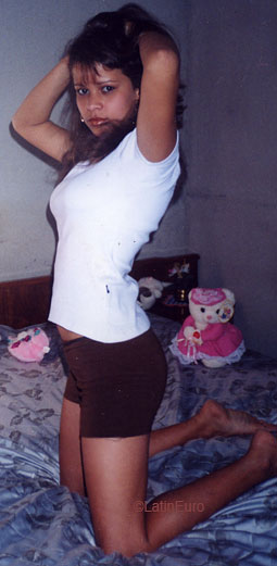 Date this delightful Brazil girl Simone from JARDIM B6449