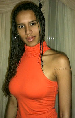 Date this gorgeous Brazil girl Liliane from OURO PRETO DO OESTE B6515
