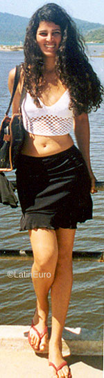 Date this nice looking Brazil girl Andreia from RIO DE JANEIRO B6680