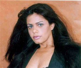 Date this happy Brazil girl Debora from  B6698