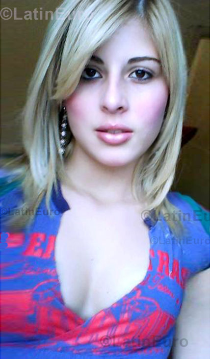 Date this beautiful Brazil girl Talita from Guarulhos B696