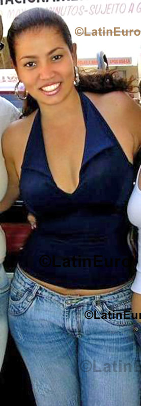 Date this young Brazil girl Lilian from Goiania B698