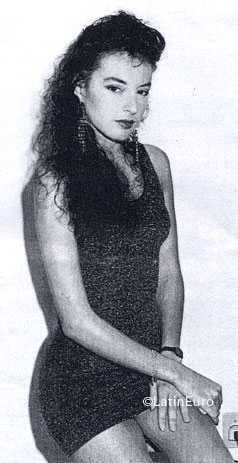 Date this happy Brazil girl Jesiany34 from CABO B7149