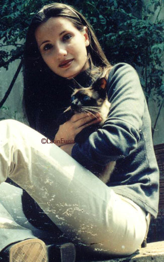 Date this georgeous Brazil girl Geruza from JARDIM B7506