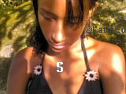 Date this beautiful Brazil girl Samara from Santos B750