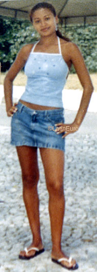 Date this athletic Brazil girl Iris from SALVADOR B7524