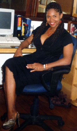 Date this gorgeous Brazil girl Luceine from SALVADOR B7593