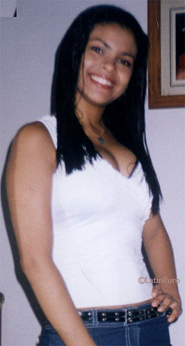 Date this athletic Brazil girl Iris from  B7603