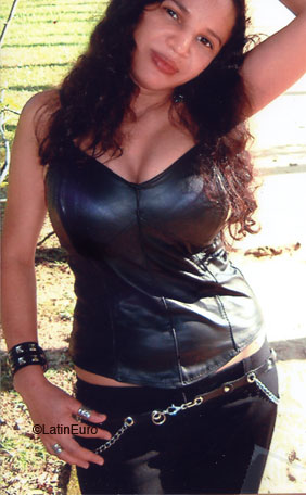 Date this georgeous Brazil girl Kelly from RIO DE JANEIRO B7770