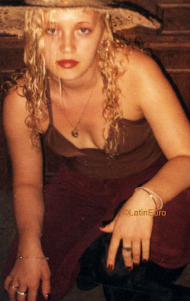 Date this gorgeous Brazil girl Evania from VALADARES B7820