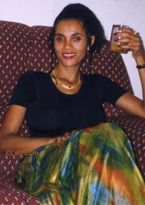 Date this good-looking Brazil girl Edna from SAO PAULO B7821