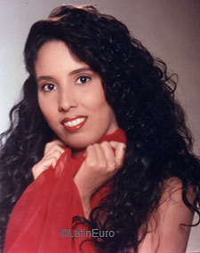 Date this nice looking Brazil girl Carla from FORTALEZA B7906