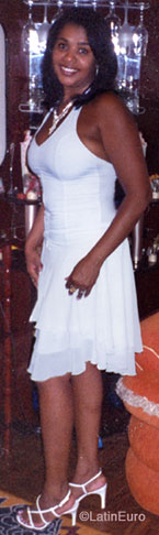 Date this delightful Brazil girl Lucinha from BELO HORIZONTE B8082