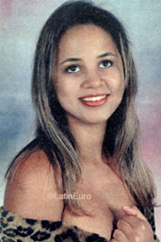 Date this voluptuous Brazil girl Daniela from  B8125